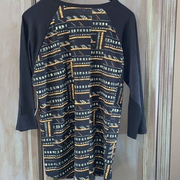 LULAROE black print Randy NWT 3/4 sleeve tee - Picture 2 of 8